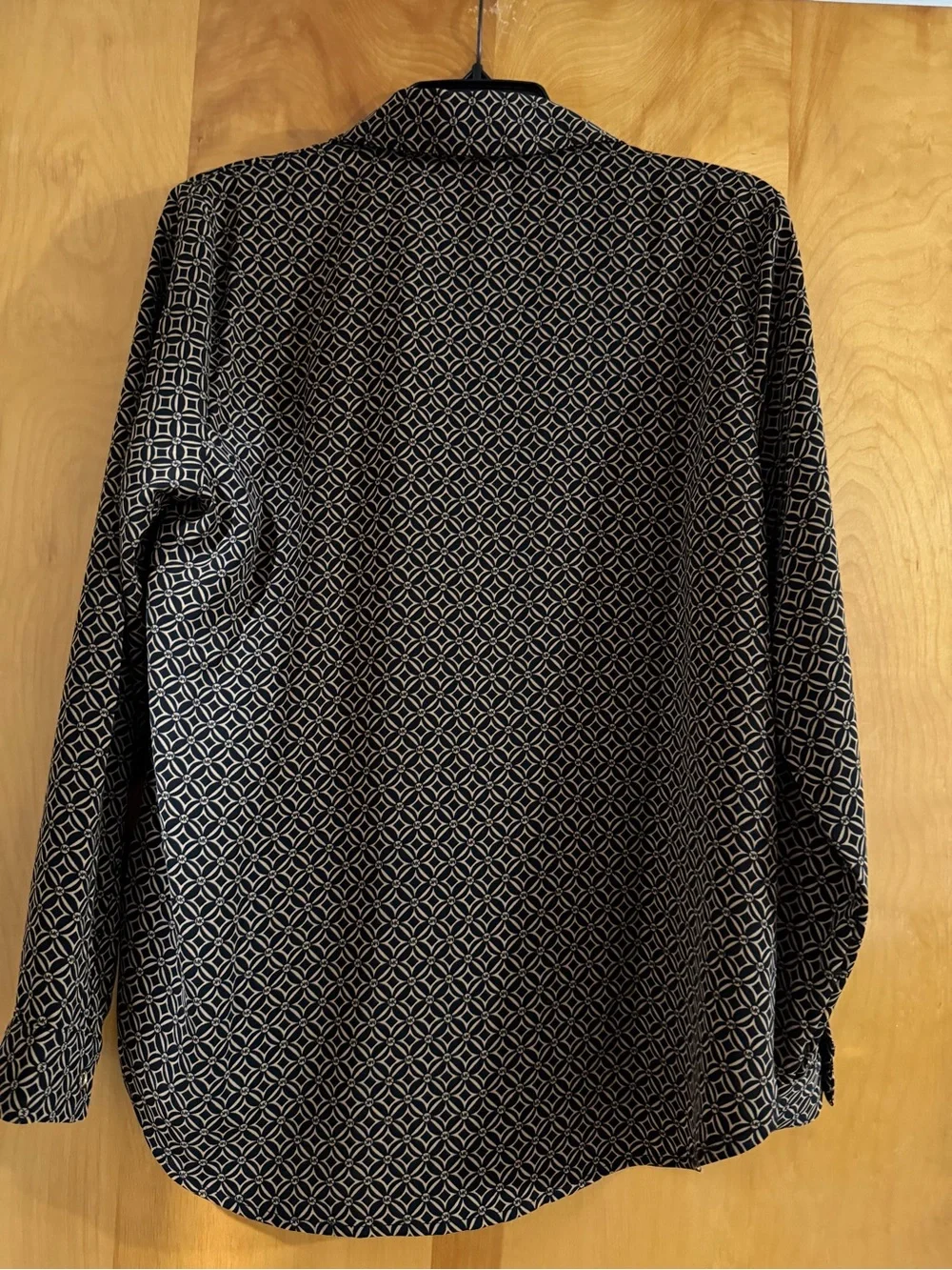 Michael Kors lightweight button